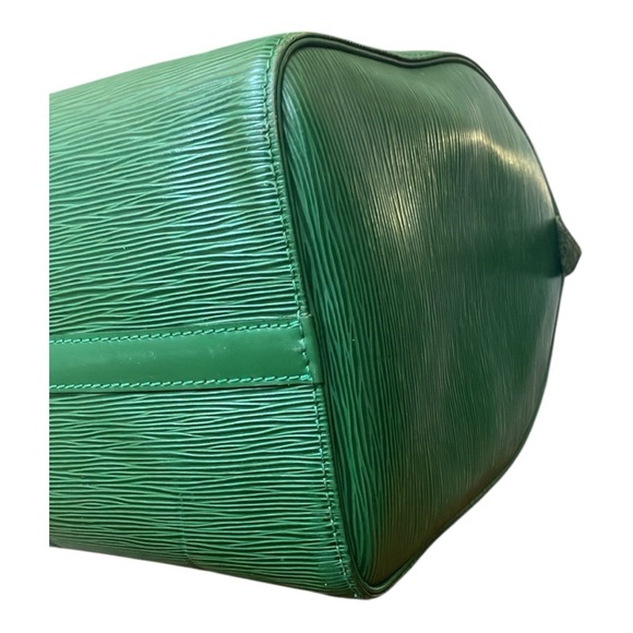 Louis Vuitton Green Epi Leather Speedy 35. Vintage Bronze Hardware - Picture 12 of 15